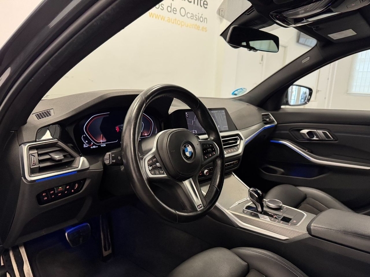 BMW Serie 3 318d AUTO foto 14