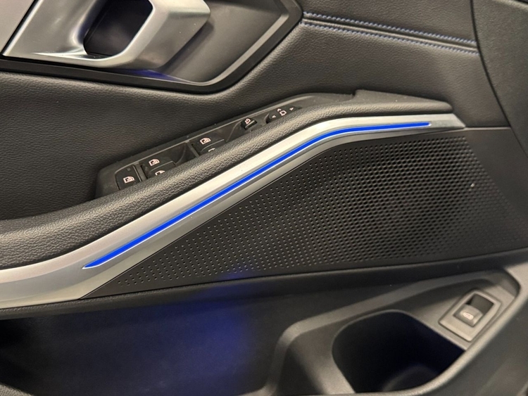 BMW Serie 3 318d AUTO foto 17