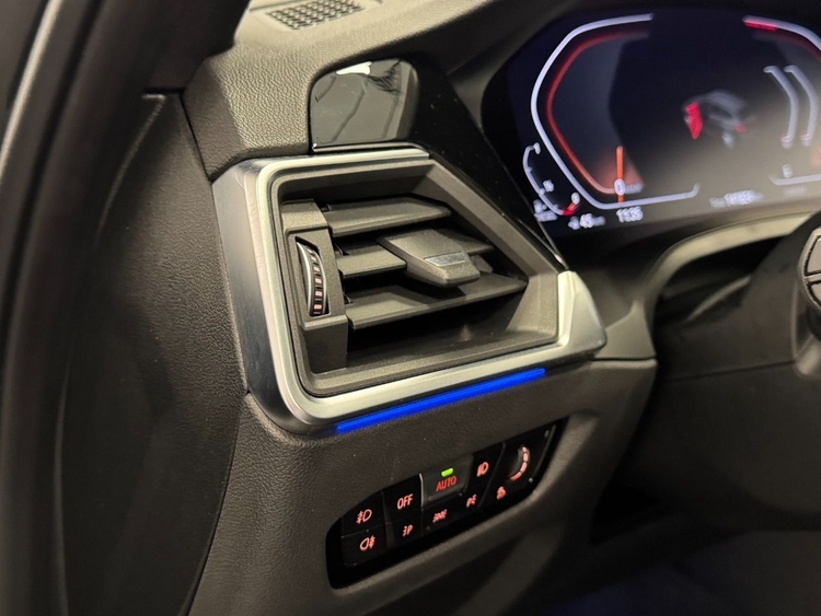 BMW Serie 3 318d AUTO foto 21