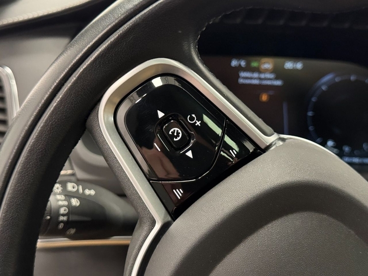 Volvo XC90 INSCRIPTION AUTO AWD B5 D foto 22
