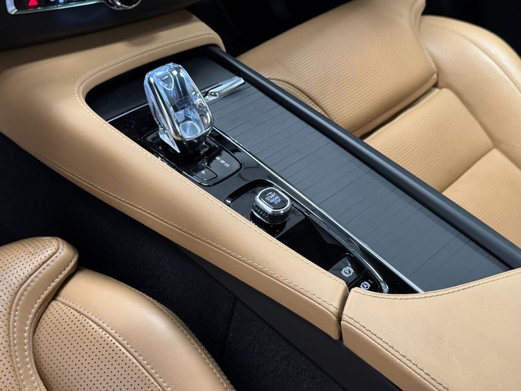 Volvo XC90 INSCRIPTION AUTO AWD B5 D foto 25