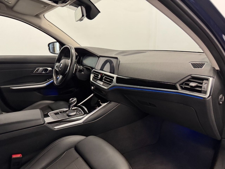 BMW Serie 3  320D  foto 13