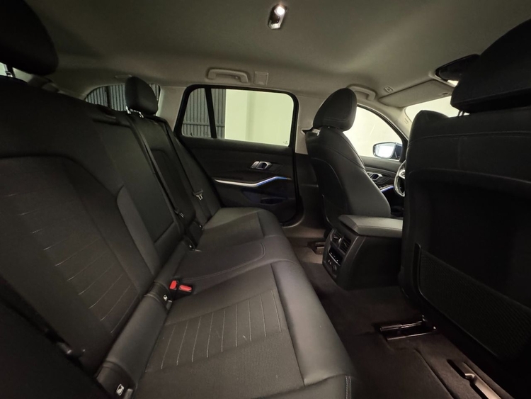 BMW Serie 3  320D  foto 46