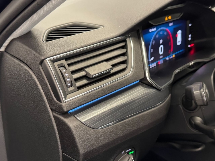 Skoda Superb COMBI STYLE 2.0TDI 200CV DSG foto 17