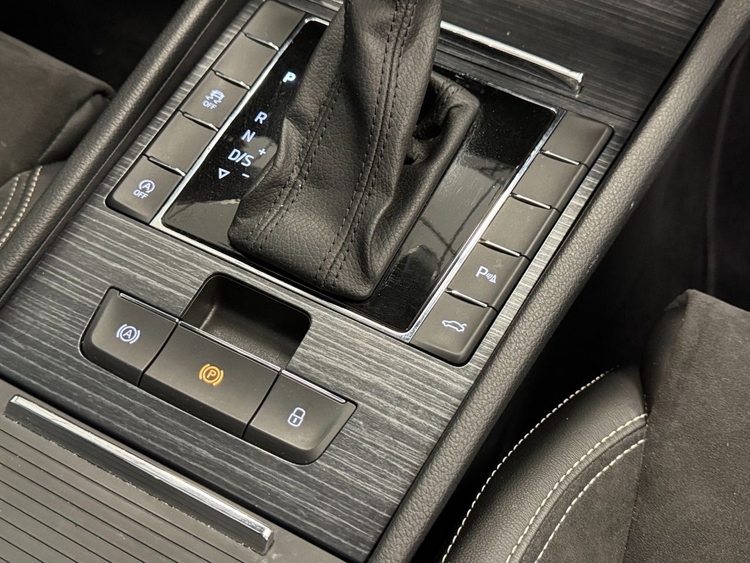 Skoda Superb COMBI STYLE 2.0TDI 200CV DSG foto 40