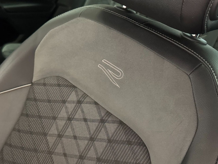 Volkswagen Tiguan R-LINE DSG foto 19