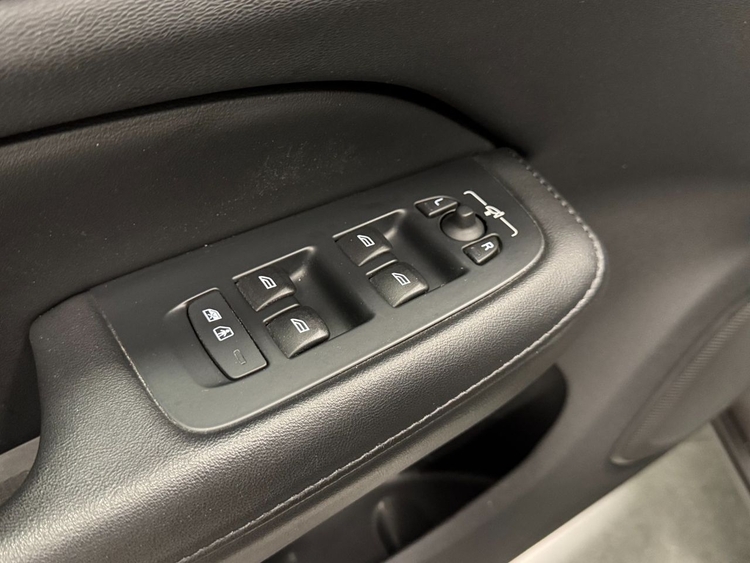 Volvo V60 PLUS DARK AUTO 2.0 B4 D foto 15