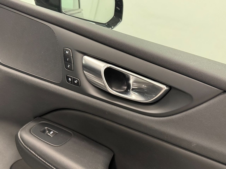 Volvo V60 PLUS DARK AUTO 2.0 B4 D foto 28