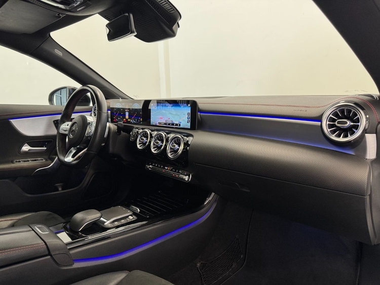 Mercedes CLA CLASE CLA AMG 200D foto 13