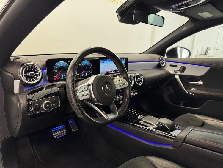 Mercedes CLA CLASE CLA AMG 200D foto 14