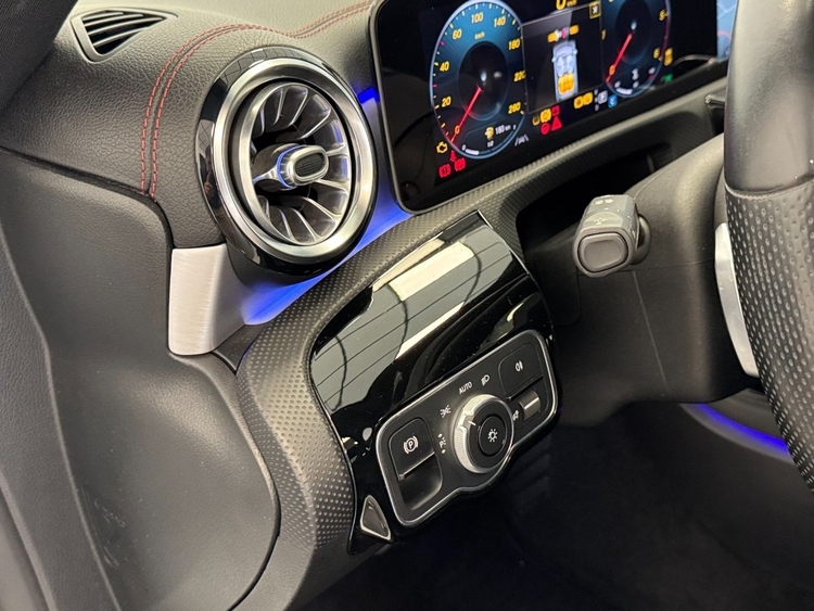 Mercedes CLA CLASE CLA AMG 200D foto 17