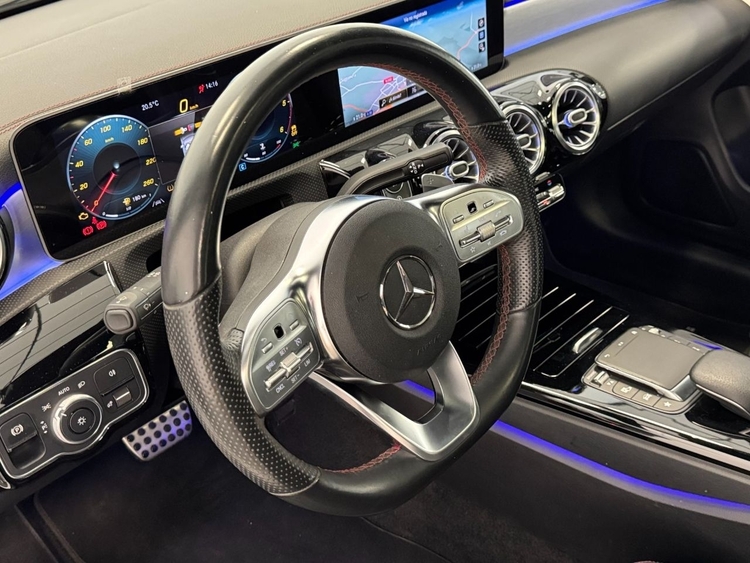 Mercedes CLA CLASE CLA AMG 200D foto 18