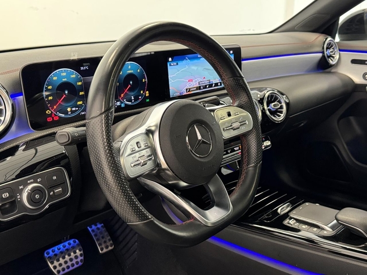 Mercedes CLA CLASE CLA AMG 200D foto 19