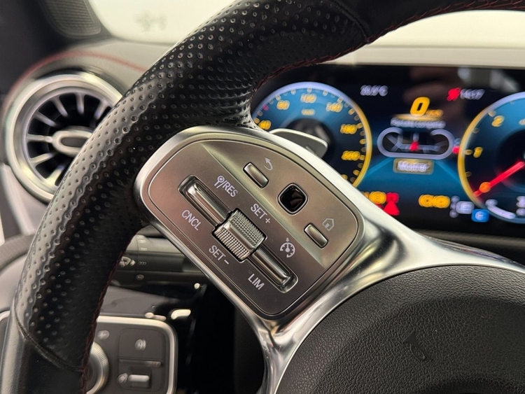 Mercedes CLA CLASE CLA AMG 200D foto 22