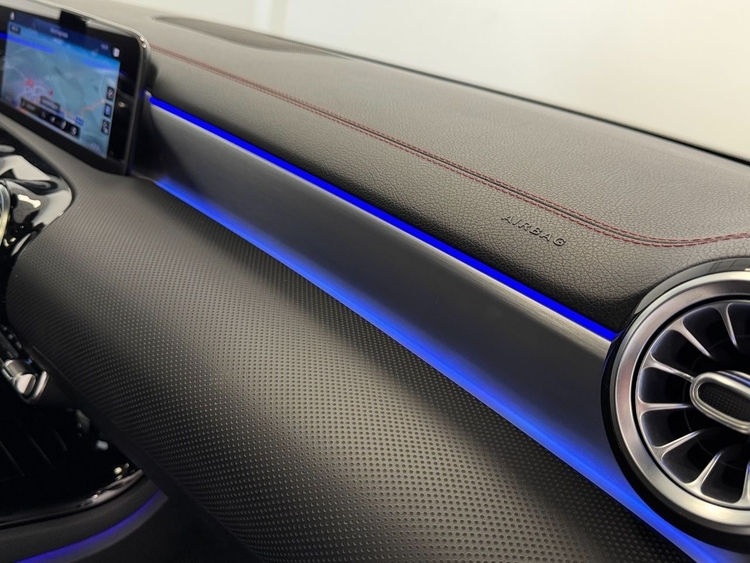 Mercedes CLA CLASE CLA AMG 200D foto 30