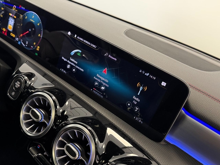 Mercedes CLA CLASE CLA AMG 200D foto 32