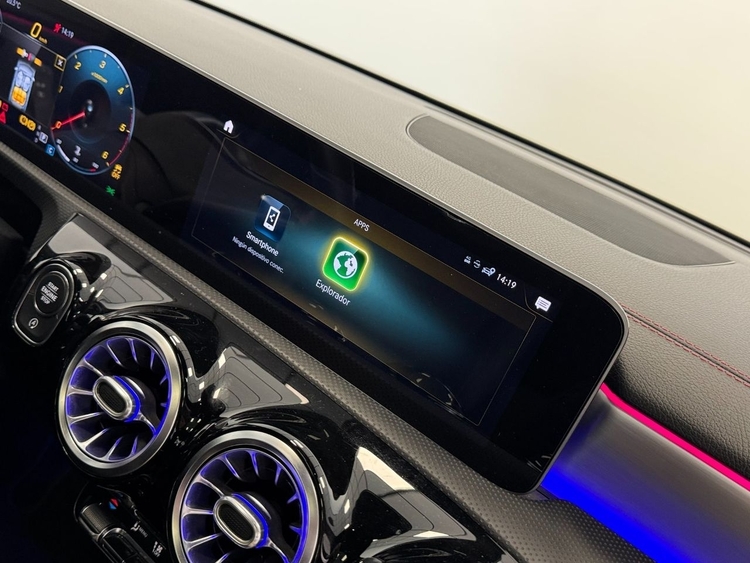 Mercedes CLA CLASE CLA AMG 200D foto 35