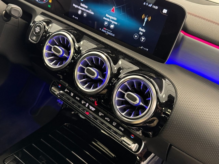 Mercedes CLA CLASE CLA AMG 200D foto 36