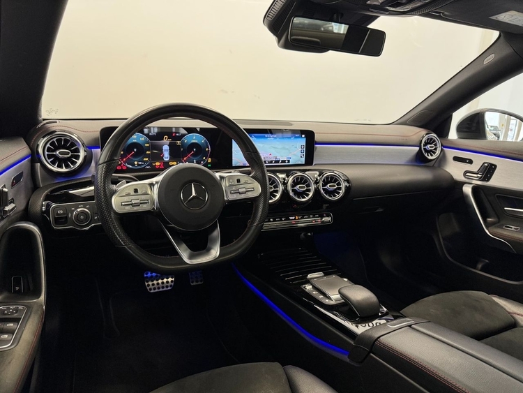 Mercedes CLA CLASE CLA AMG 200D foto 9