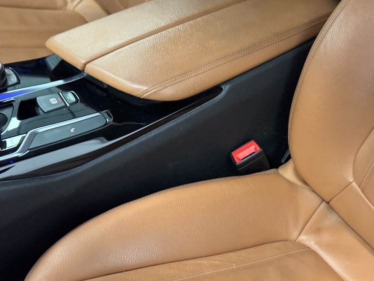 BMW Serie 5 520D  foto 23