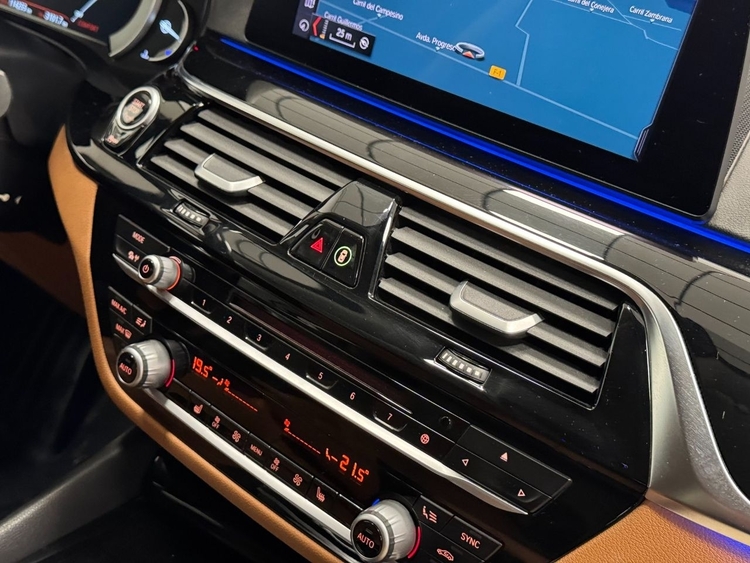 BMW Serie 5 520D  foto 37