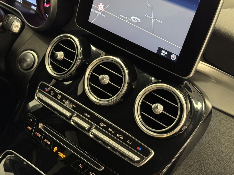 Mercedes Clase GLC AMG 220D 4MATIC  foto 36