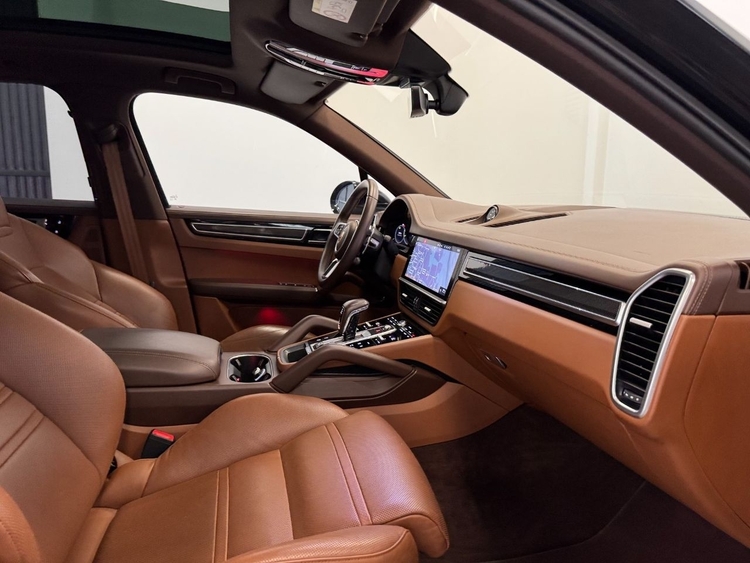 Porsche Cayenne CAYENNE E-HYBRID  foto 32
