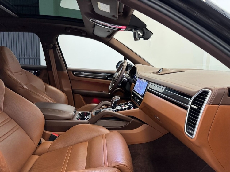Porsche Cayenne CAYENNE E-HYBRID  foto 33