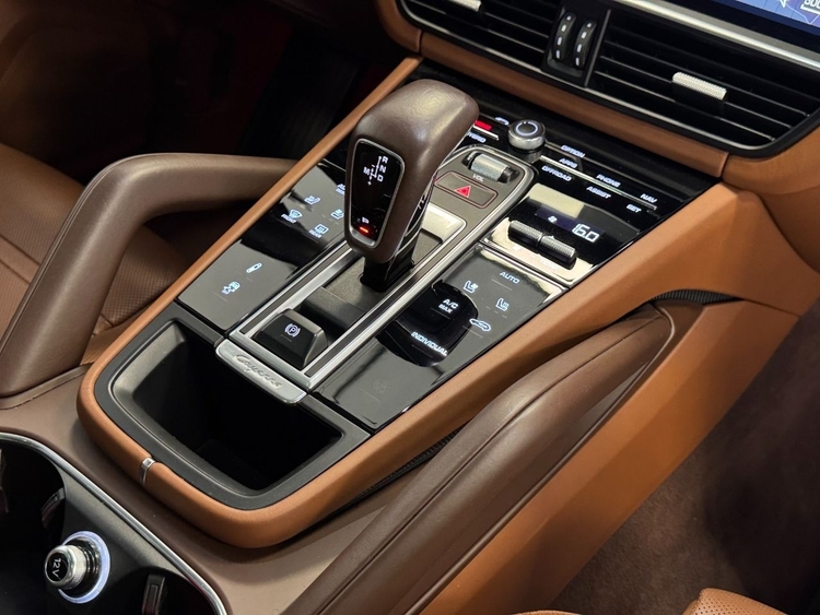 Porsche Cayenne CAYENNE E-HYBRID  foto 48