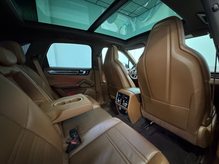 Porsche Cayenne CAYENNE E-HYBRID  foto 53