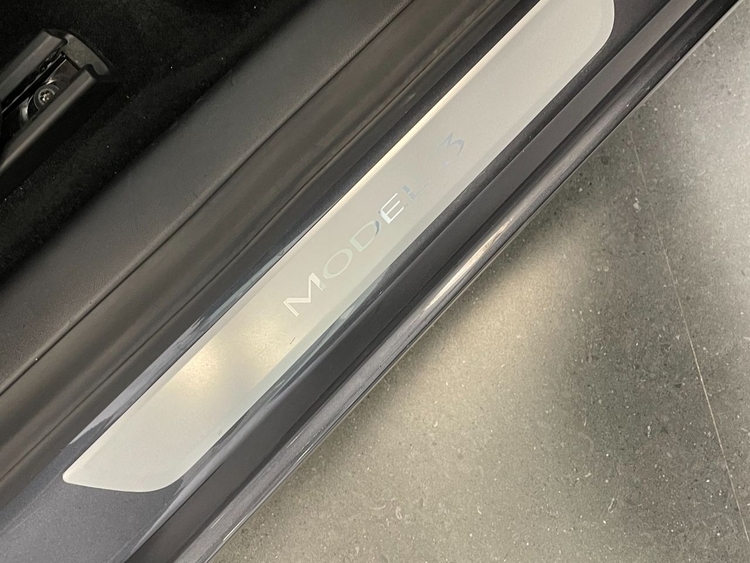 Tesla Model 3 GRAN AUTONOMIA DUAL MOTOR AWD foto 32