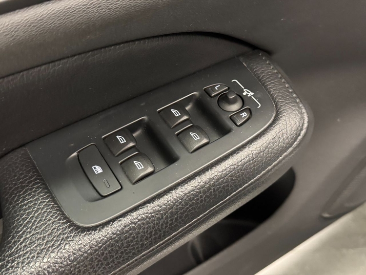 Volvo V60 T6 AWD RECHARGE INSCRIPTION foto 15