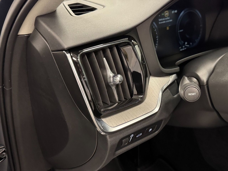 Volvo V60 T6 AWD RECHARGE INSCRIPTION foto 17