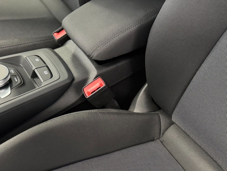 Audi Q2 ADVANCED 30TDI S-TRONIC foto 24