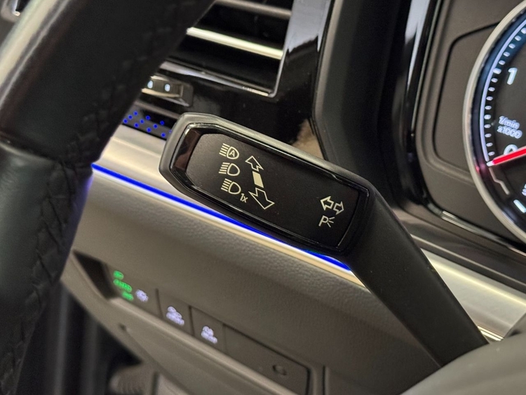 Volkswagen Touareg PREMIUM ELEGANCE  3.0 V6 TIP 4MOTION foto 21