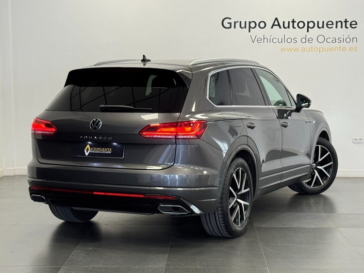 Volkswagen Touareg PREMIUM ELEGANCE  3.0 V6 TIP 4MOTION foto 4