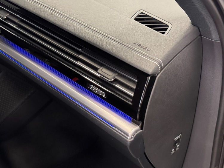 Volkswagen Touareg PREMIUM ELEGANCE  3.0 V6 TIP 4MOTION foto 31