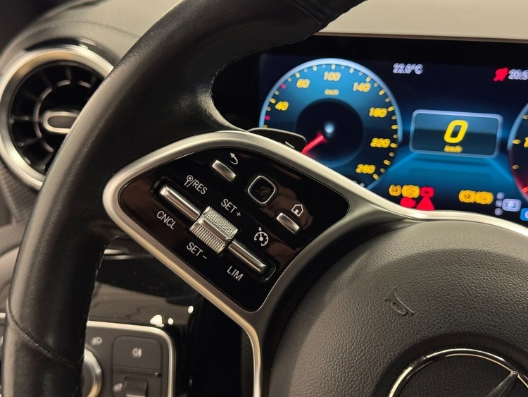 Mercedes CLA 200D foto 24