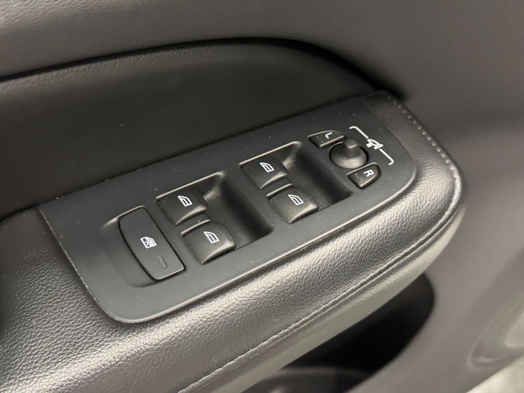 Volvo V60 2.0 B4 D MOMENTUM PRO AUTO foto 15