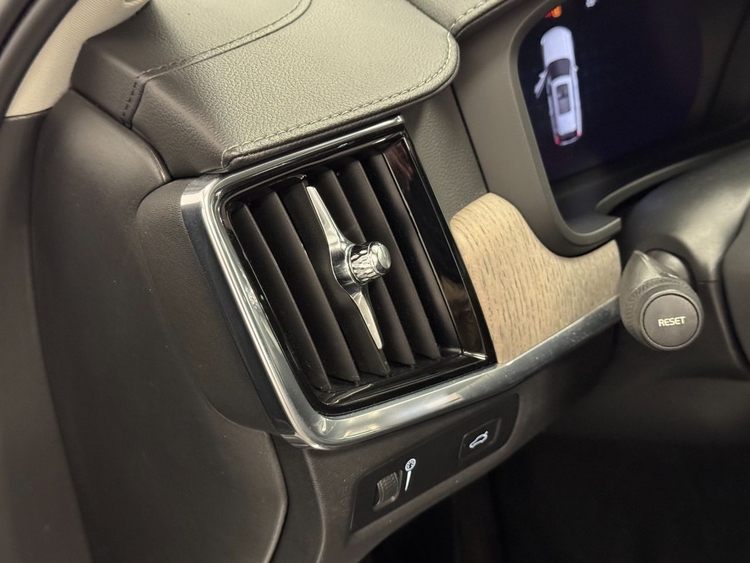 Volvo V90 CROSS COUNTRY 2.0 B4 AWD AUTO foto 16