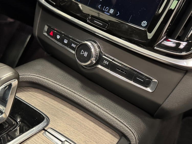 Volvo V90 CROSS COUNTRY 2.0 B4 AWD AUTO foto 34