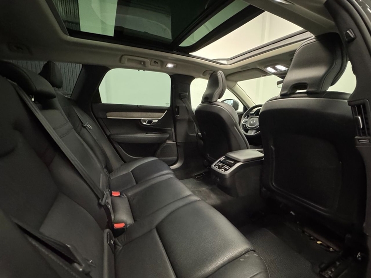 Volvo V90 CROSS COUNTRY 2.0 B4 AWD AUTO foto 38