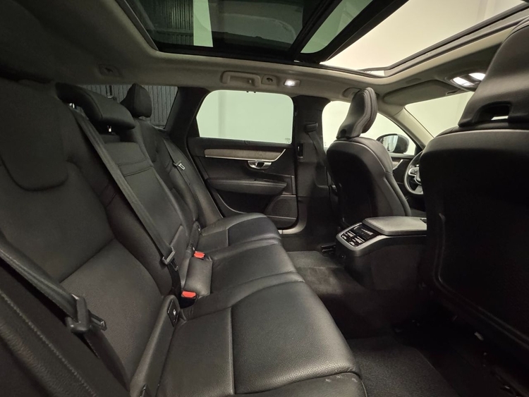 Volvo V90 CROSS COUNTRY 2.0 B4 AWD AUTO foto 39