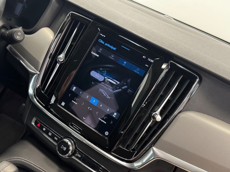 Volvo V90 MOMENTUM PRO AUTO foto 32