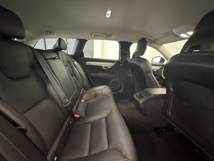Volvo V90 MOMENTUM PRO AUTO foto 40
