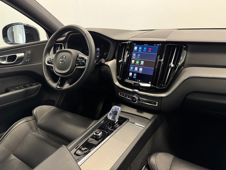 Volvo XC60 T6 RECHARGE PLUS DARK AUTO foto 12