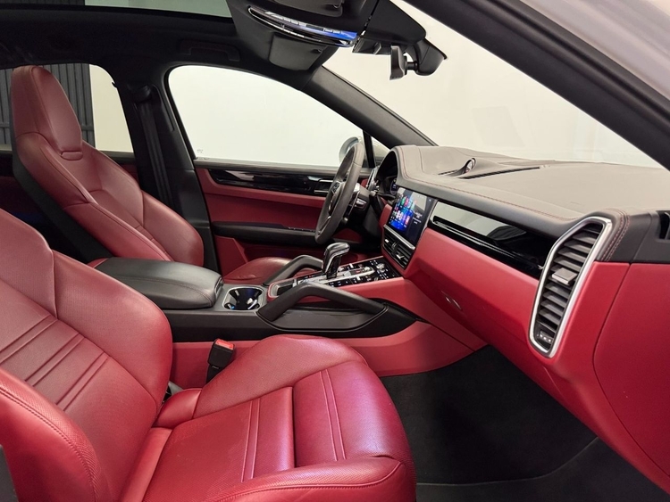Porsche Cayenne CAYENNE foto 32
