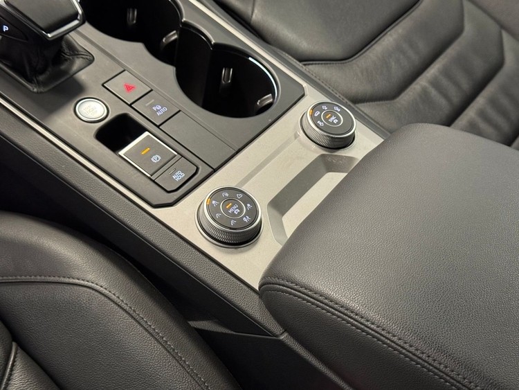 Volkswagen Touareg PREMIUM ELEGANCE  foto 18