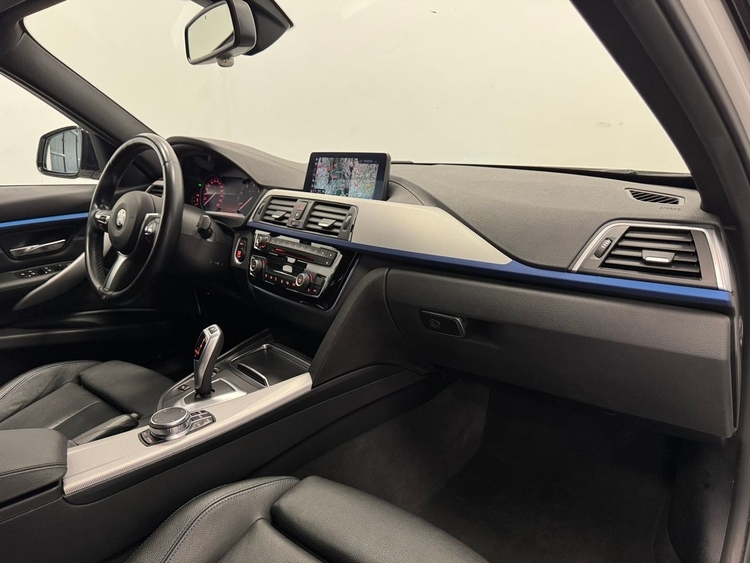 BMW Serie 3 318D AUTO M foto 13