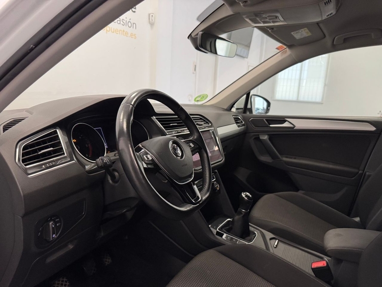 Volkswagen Tiguan ADVANCED foto 12